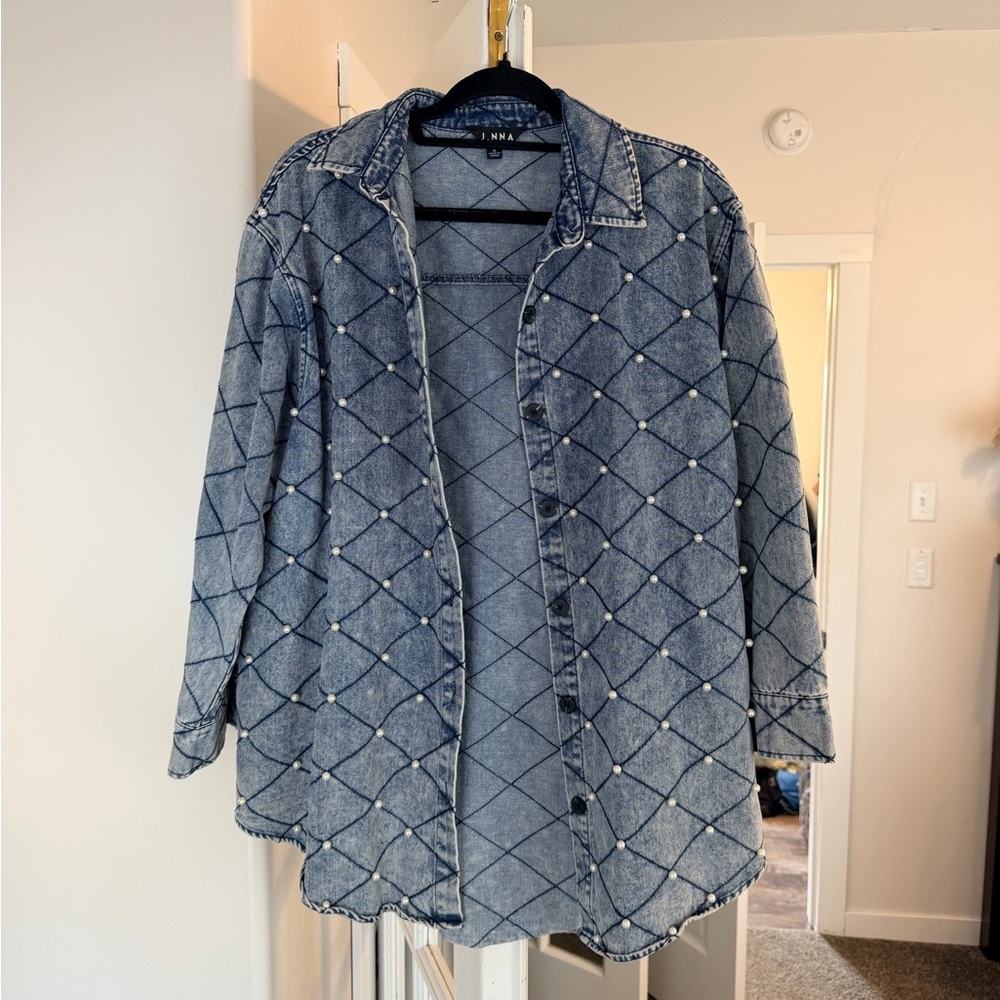 JNNA Quilted Pearl Denim Shacket Acid Wash Button Down Denim Jacket